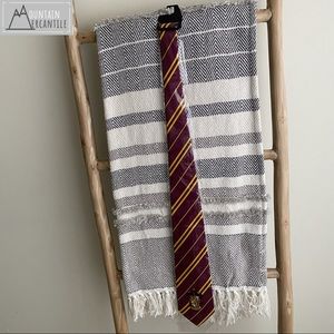Brand New Official Harry Potter Gryffindor Tie!
